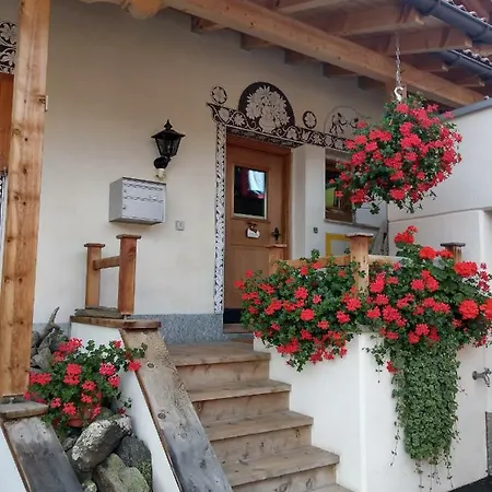 Chesa Sper L'ovel Brail Daire Zernez